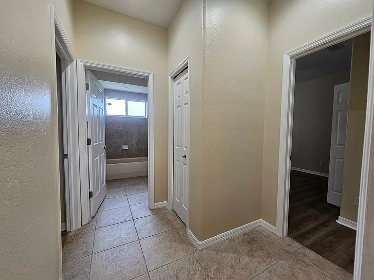 1107 Oxbridge Dr — Photo 55