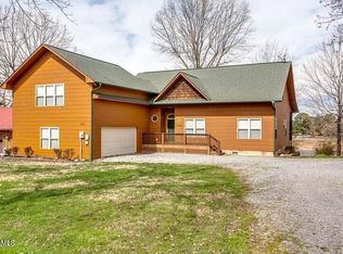 905 Holiday Ln, Sevierville, TN 37876