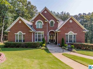 130 Emerald Lake Dr, Pelham, AL 35124