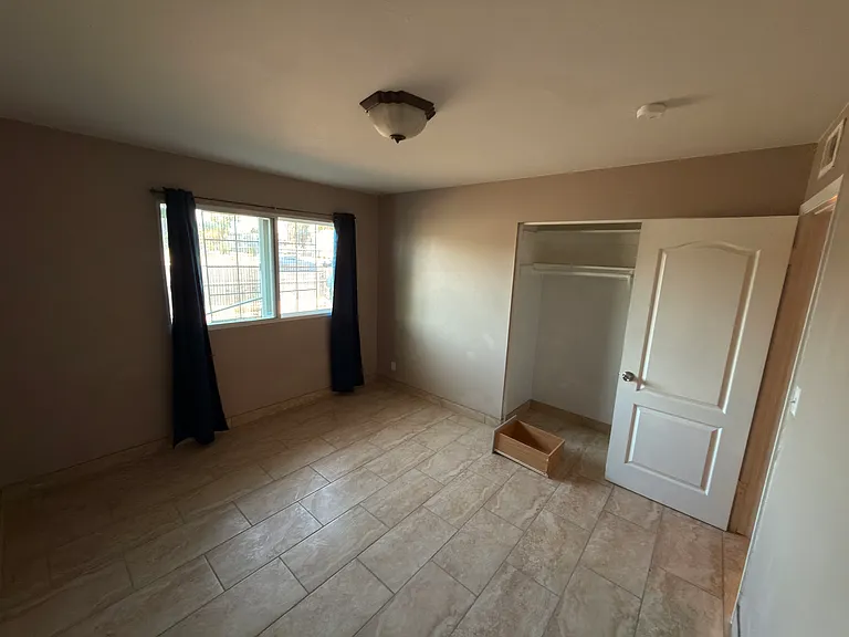 4048 W Glendale Ave — Photo 10