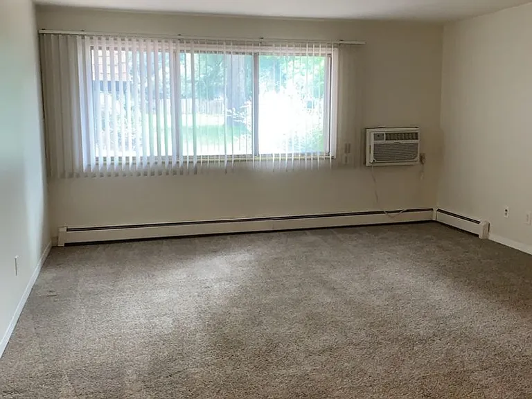 1309 Kirkwood Dr #405 — Photo 6