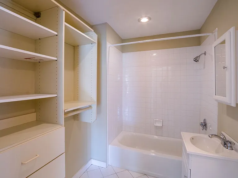 801 Addison St #B — Photo 22
