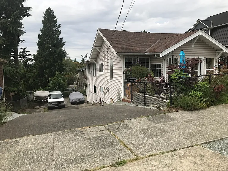 5411 13th Ave S #B — Photo 4