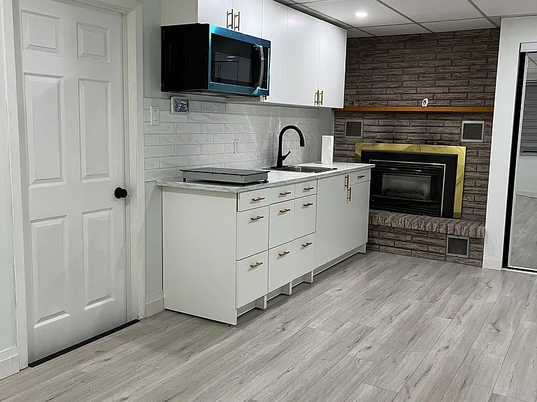 210 Speedvale Ave E #2 — Photo 7