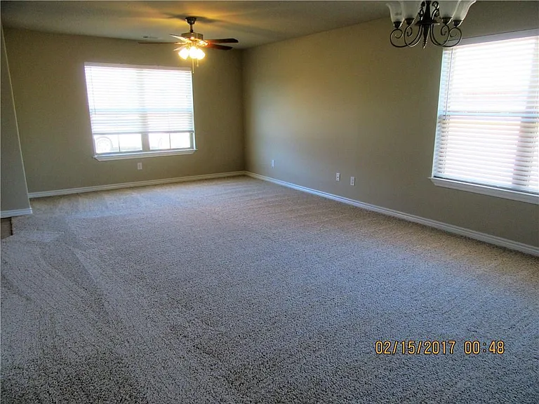 1725 Fairway Dr — Photo 12