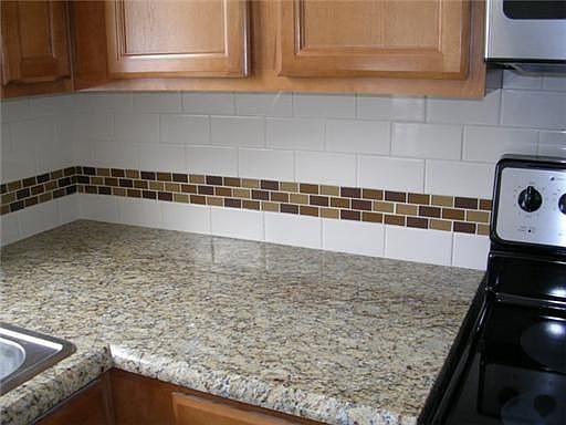 3rd image of 3900 Wedgewood Dr