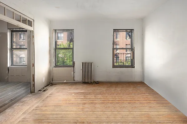 Sold by Compass | media 2