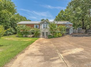 2727 Barron Rd, Poplar Bluff, MO 63901