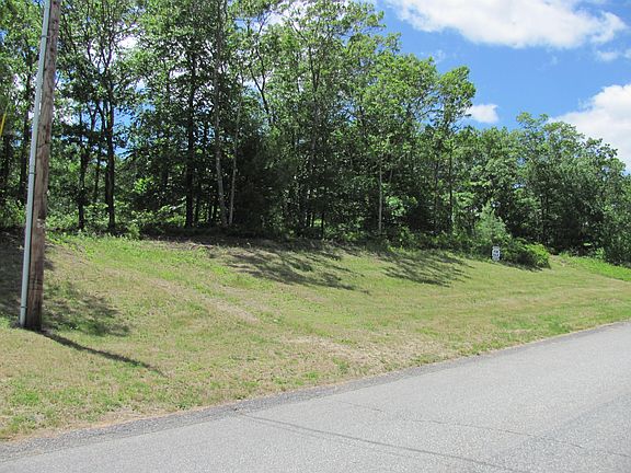 3rd image of 40 Donald Davis Dr