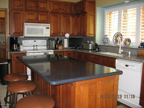 4th image of 1304 Summit Oaks Dr