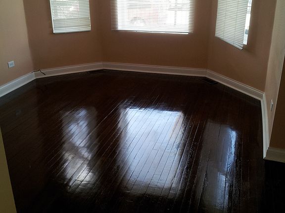 5th image of 1120 N Leclaire Ave #1