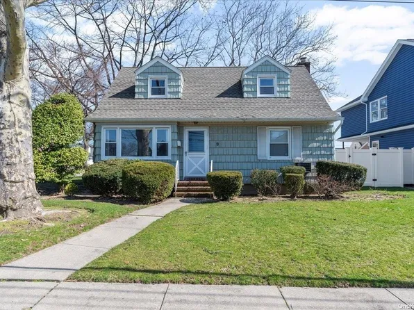 3 Lydia Street, Valley Stream, NY 11580