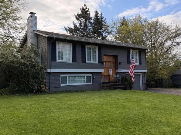 2055 NW Crittenden Loop, Albany, OR 97321