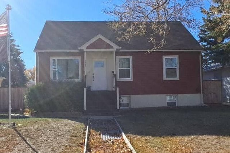 1st image of 2108 5th Ave N