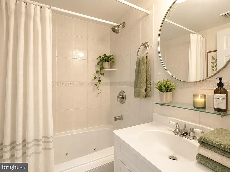 440 Delafield Pl NW — Photo 25
