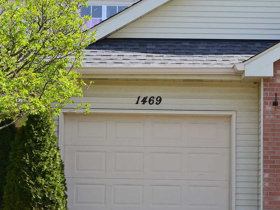 1st image of 1469 Golfview Dr
