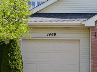 1469 Golfview Dr, Glendale Heights, IL 60139