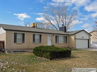 12726 S Gilbert Dr, Riverton, UT 84065