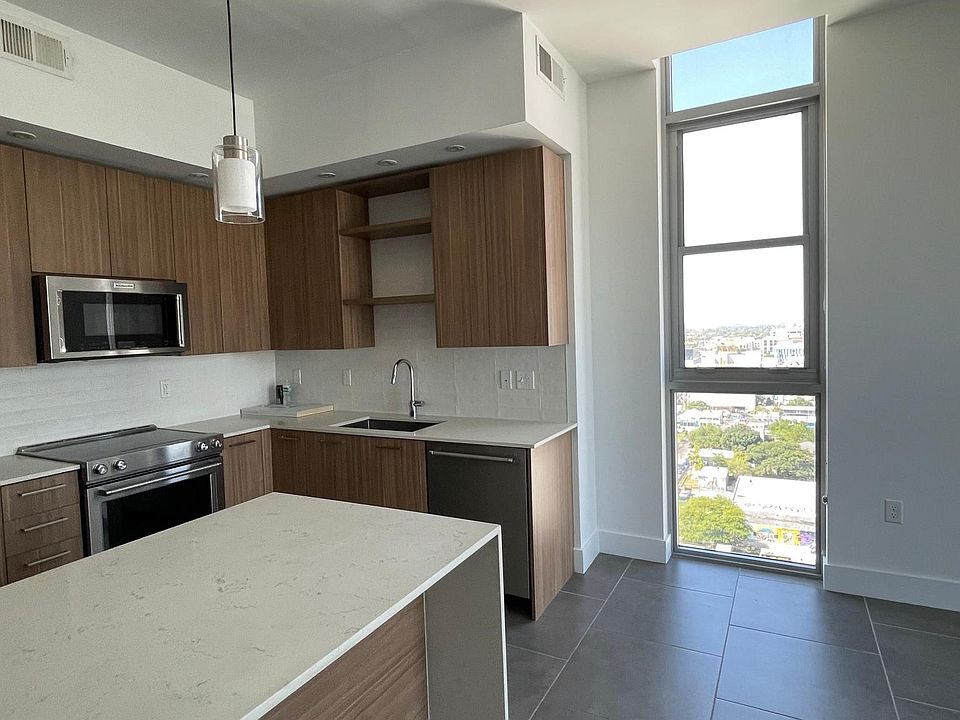 1st image of 321 NW 34th St #109