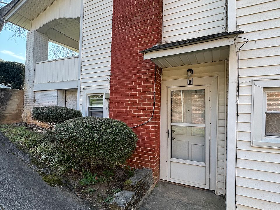 1st image of 507 10th St #0