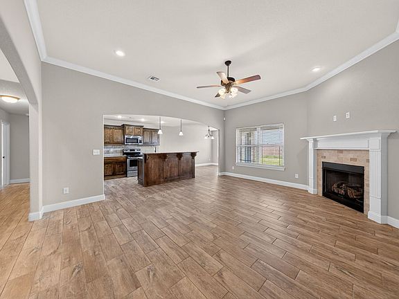 3rd image of 1100 Chattie Dr