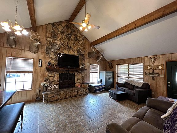 5th image of 1627 Winger Ln