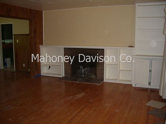 2nd image of 211 12th St