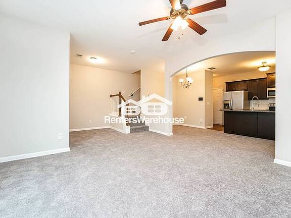3rd image of 202 Magnaview Dr