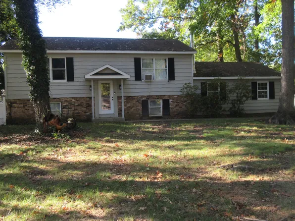 35665 Riverview Dr, Paw Paw, MI 49079