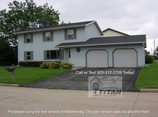 803 Harborview Ct, Oshkosh, WI 54901
