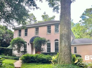 679 Colonial Dr, Fairhope, AL 36532