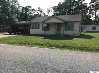 111 Lonesome Bend Rd, Glencoe, AL 35905