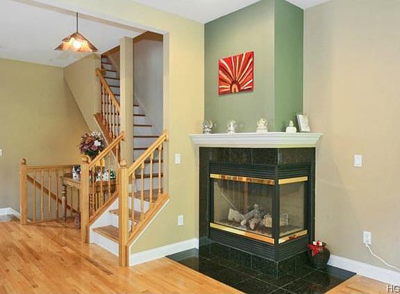 3rd image of 39 Glen Hill Ln Unit 39