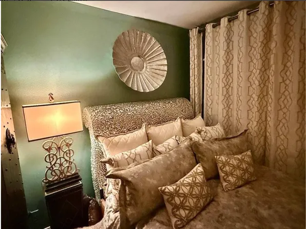 1115 Larrabee St APT 304, West Hollywood, CA 90069