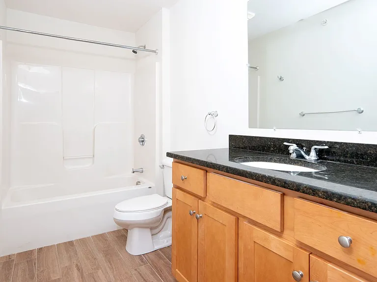 Amy's Commons — Photo 14