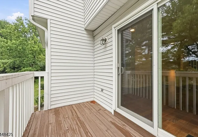 604 Knollwood Ct — Photo 14