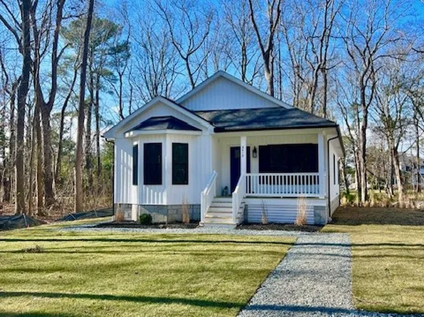 8419 Raccoon Ln, Berlin, MD 21811