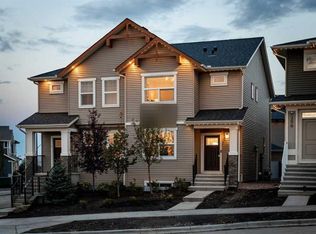 572 W Chelsea Dr, Chestermere, AB T1X 1Z2