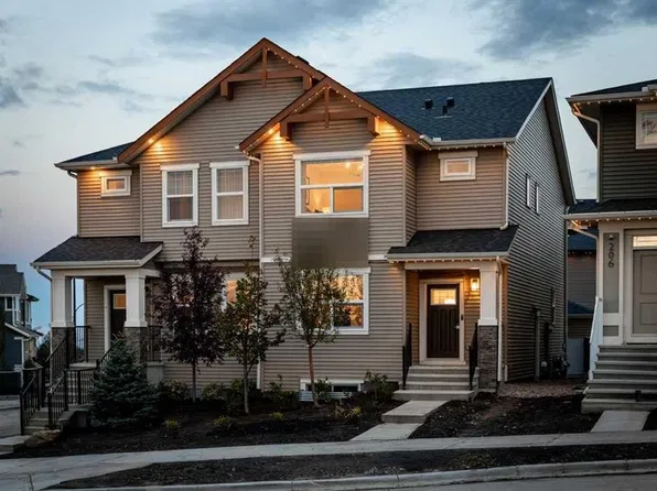 572 W Chelsea Dr, Chestermere, AB T1X 1Z2