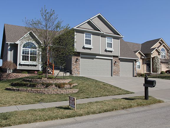 2nd image of 18105 Guinevere Ct