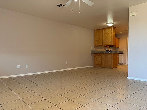 3rd image of 8531 Columbine Ave APT B