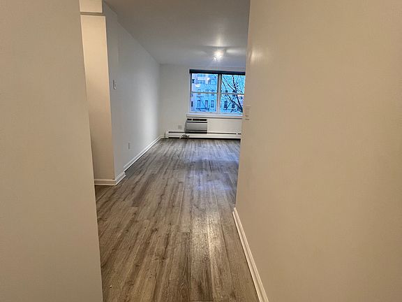 2nd image of 156 Sackett St APT 2
