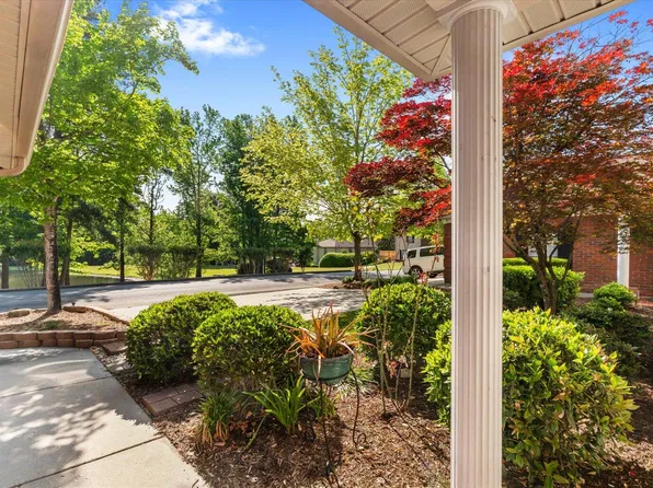 1705 Willow Oak Ln, Dalton, GA 30721