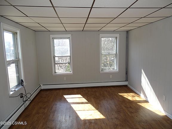 2nd image of 251 S Maple St