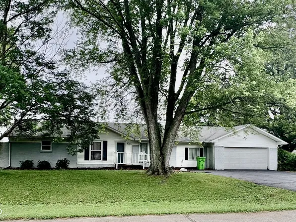 800 N Walnut Hls, Crawfordsville, IN 47933