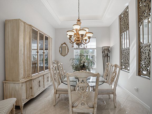 5th image of 9076 Taverna Way