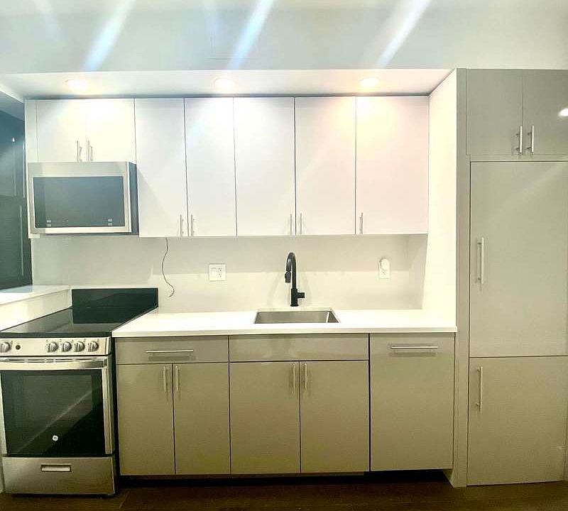 1st image of 311 W 21st St APT 2R