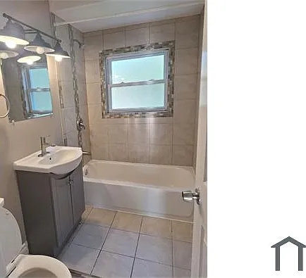 9814 S Clyde Ave — Photo 2