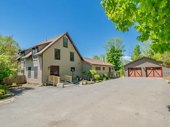 31 Corinth Road, Garland, ME 04939