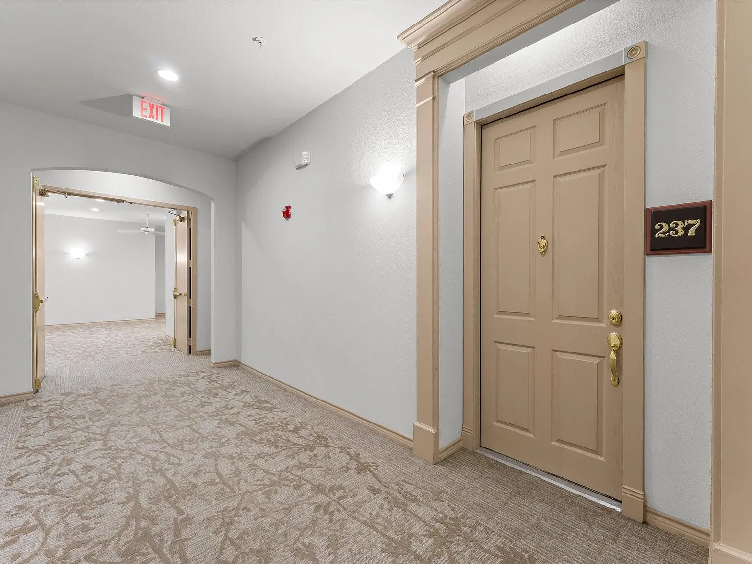 2 bed, 1.0 bath, 940 sqft, $2,800 — Photo 2